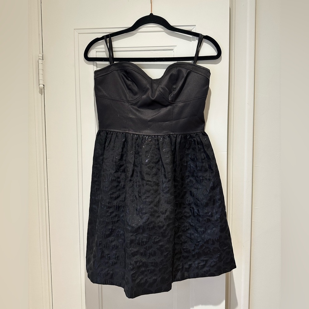 *Strapless* Kensie Black Dress